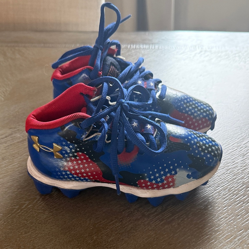 Under Armour Kids' Blue and Red Star Print Cleats
